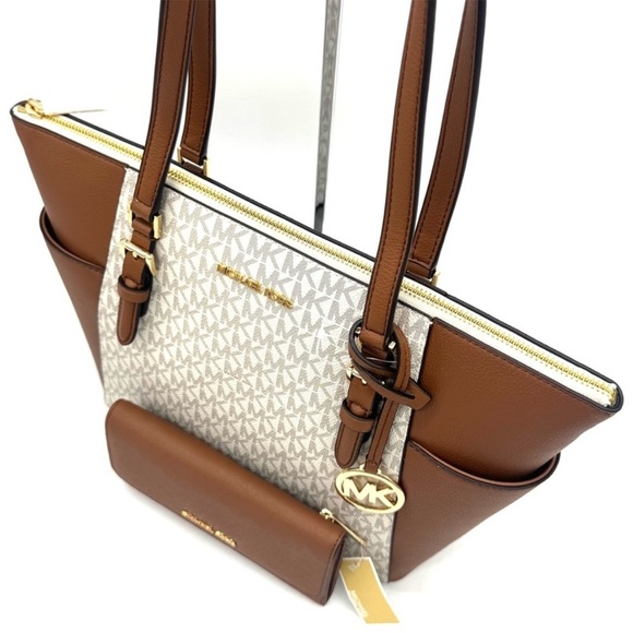 Michael Kors Large Charlotte Tote Bag & Trifold Wallet Set Vanilla/Luggage - Picture 10 of 13